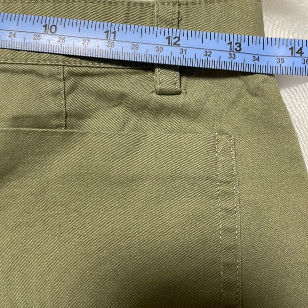 Forever 21 Khaki Shorts Girls Size 13/14 - Picture 6 of 8